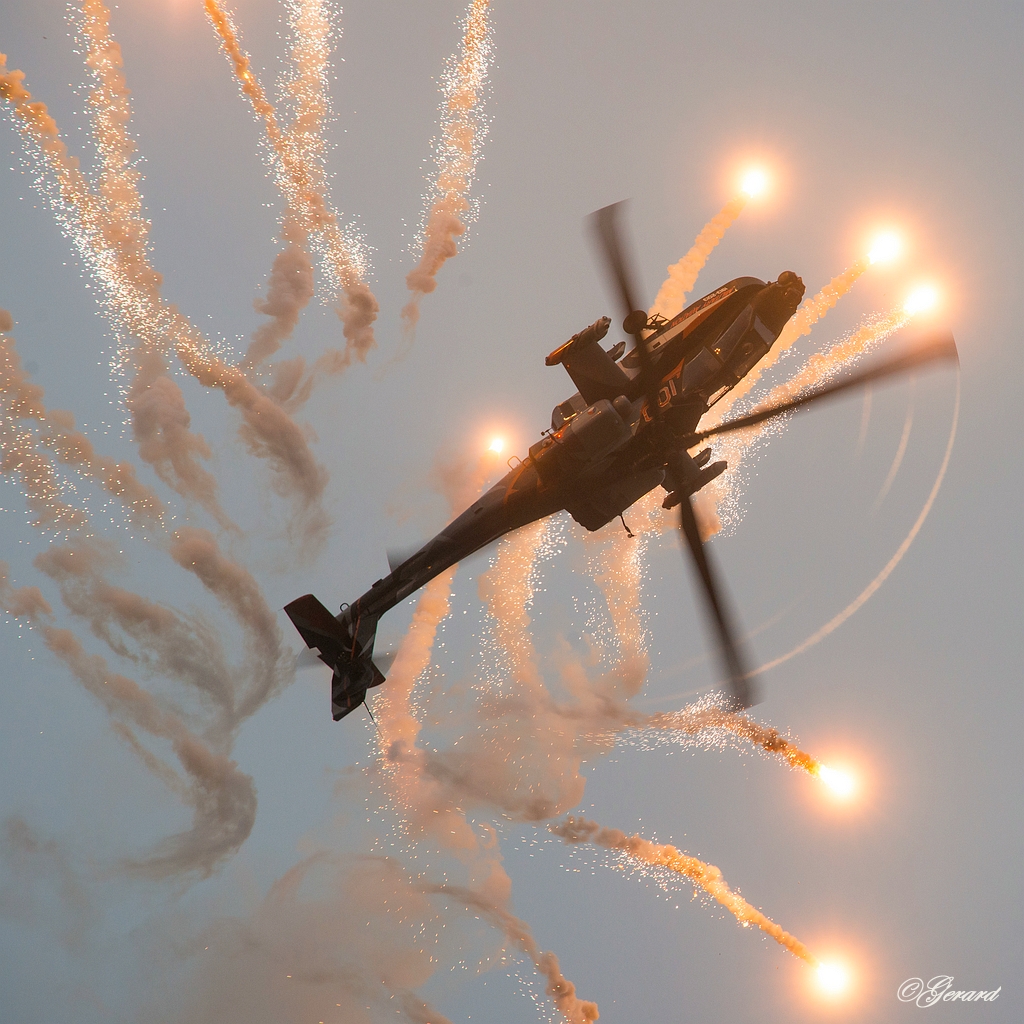 20130913_0366.jpg - RNLAF Apache AH-64